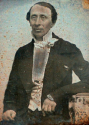 H.C. Andersen ca. 41 år. Den ældste fotografiske optagelse af H.C. Andersen. Daguerreotypt ca. 1846. H.C. Andersen ca. 41 år. Den ældste fotografiske optagelse af H.C. Andersen. Daguerreotypt ca. 1846.