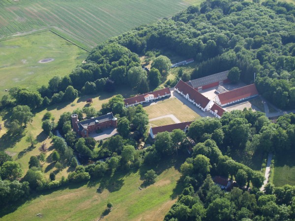 Herregården Basnæs ved Skælskør. Foto: Olav Sejerøe 2008